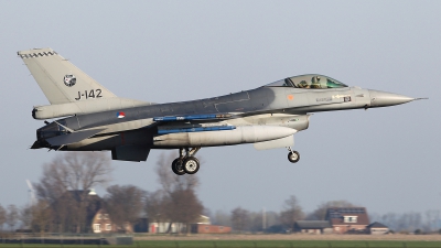 Photo ID 173538 by Carl Brent. Netherlands Air Force General Dynamics F 16AM Fighting Falcon, J 142