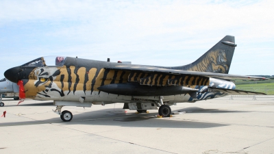 Photo ID 23615 by Toon Cox. Greece Air Force LTV Aerospace A 7E Corsair II, 158825